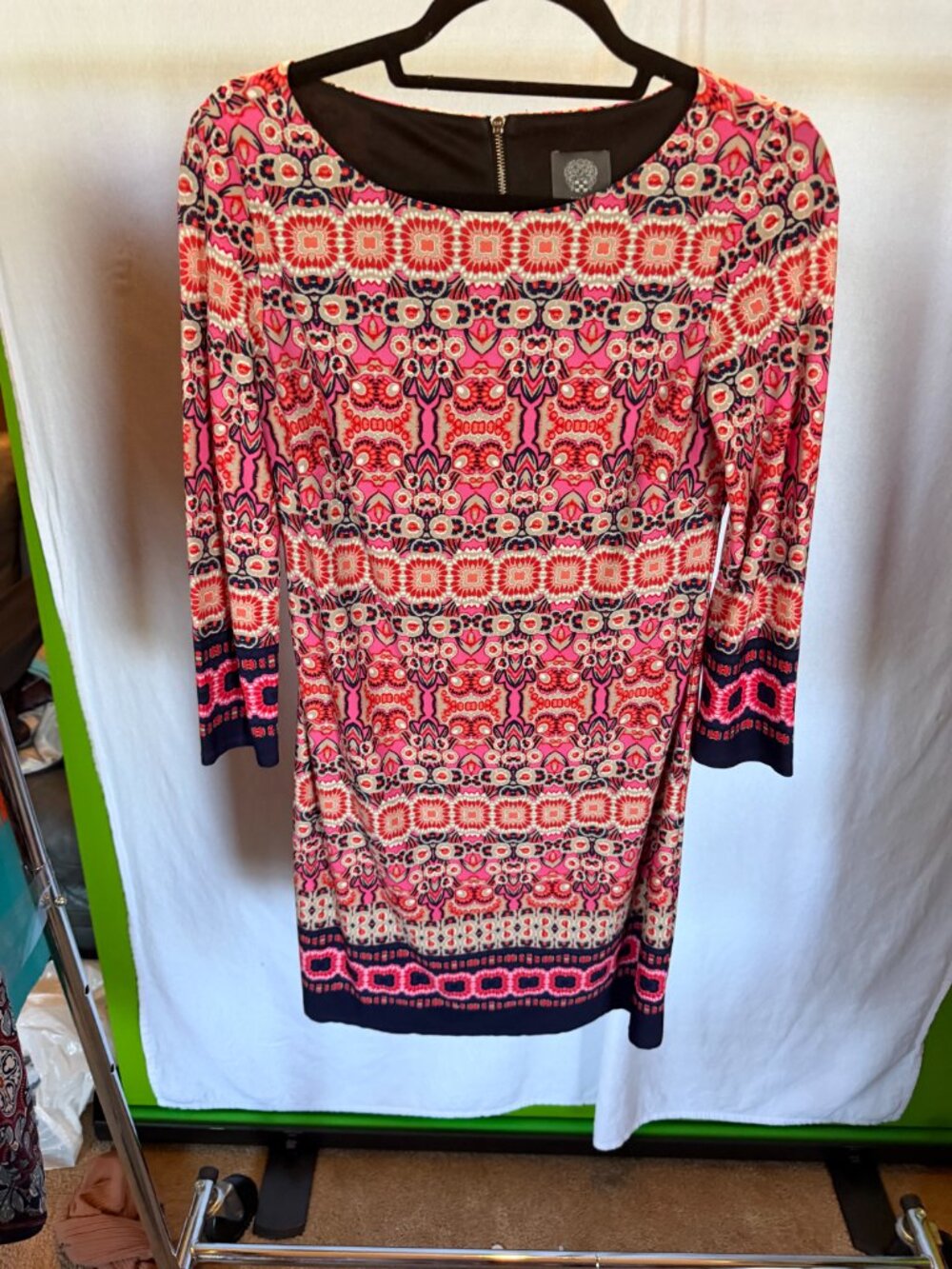 VINCE CAMUTO Pink Geometric Medallion 3/4 Sleeve Exposed Zip Dress 4
